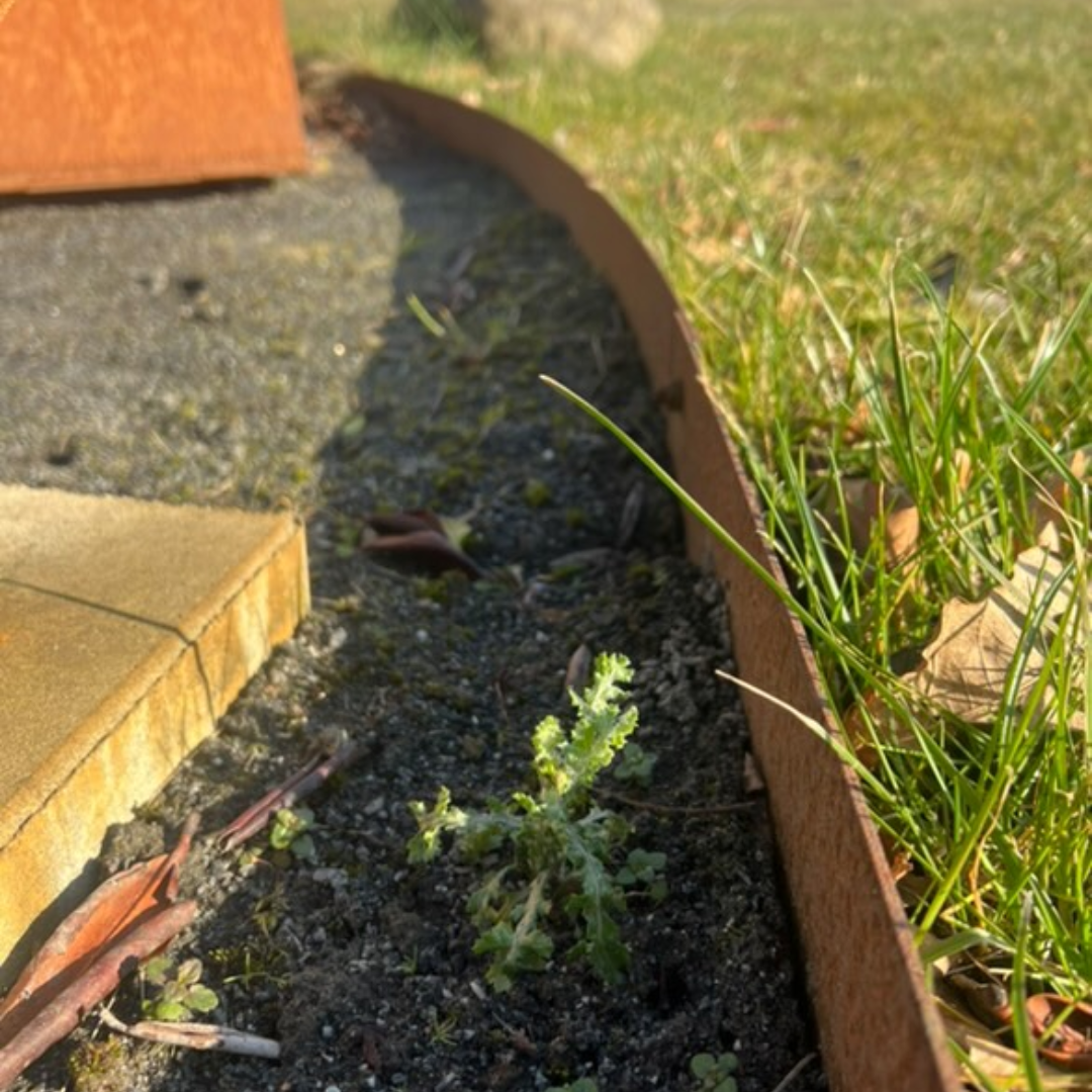 Græskant | Cortenstål 2 mm | H: 20, L: 230 med huller