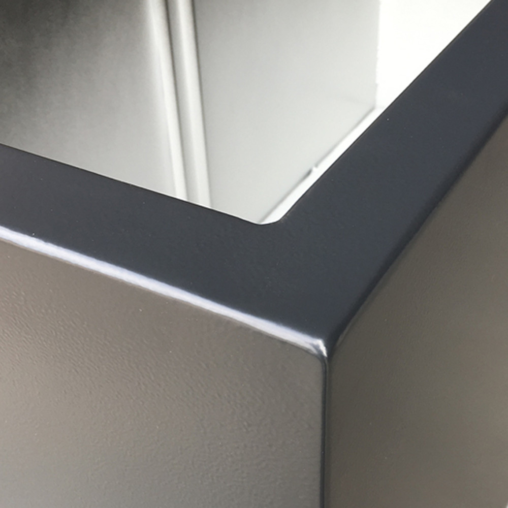 Plantekasse i aluminium med fødder - mørk antracit - flere varianter