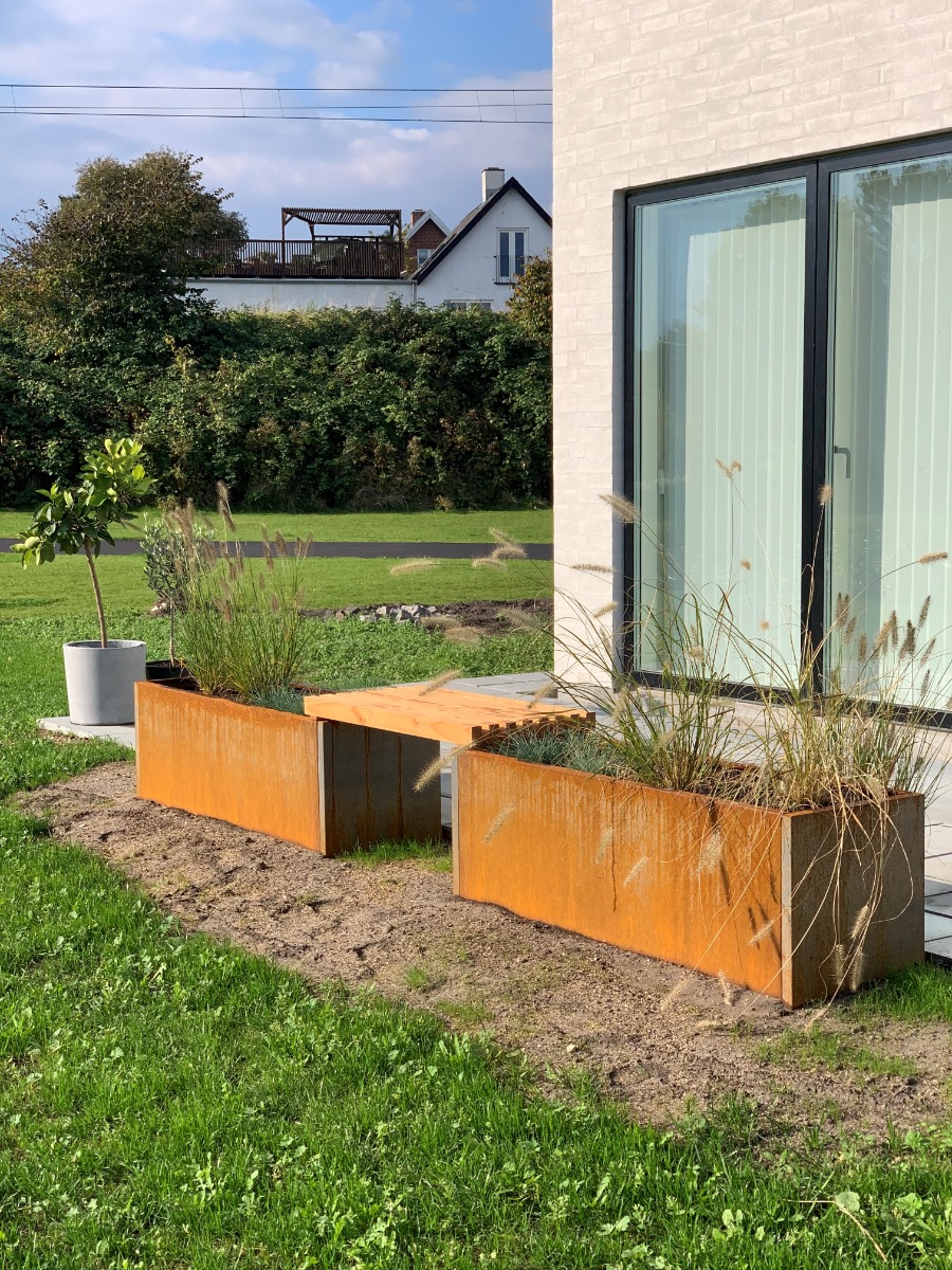 Højbede i corten med bænk | 120 x 40 x 40
