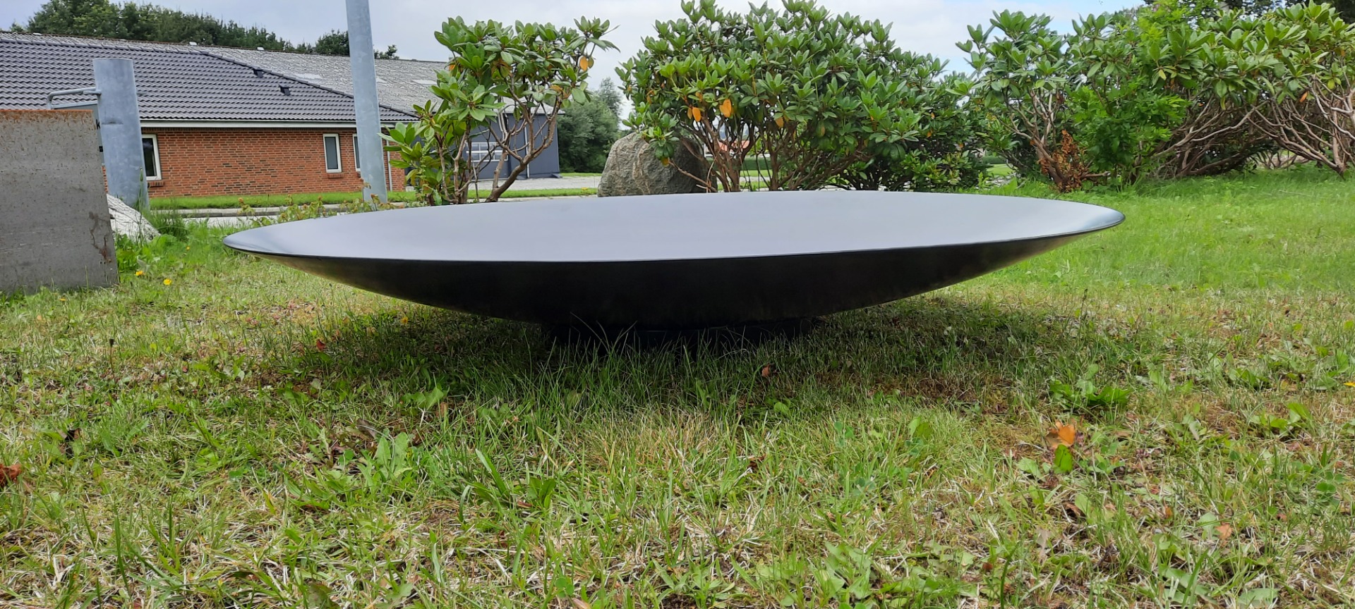 Sortlakeret spejlbassin  inkl. fod - Ø120