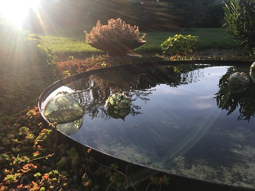 Sortlakeret rundt spejlbassin med høj kant | Ø60 cm