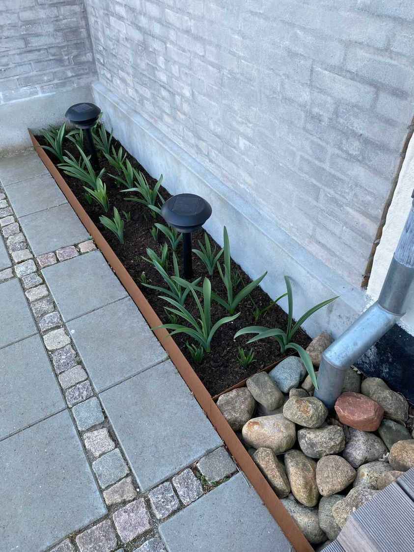 Græskant | Cortenstål 2 mm | H: 15, L: 230