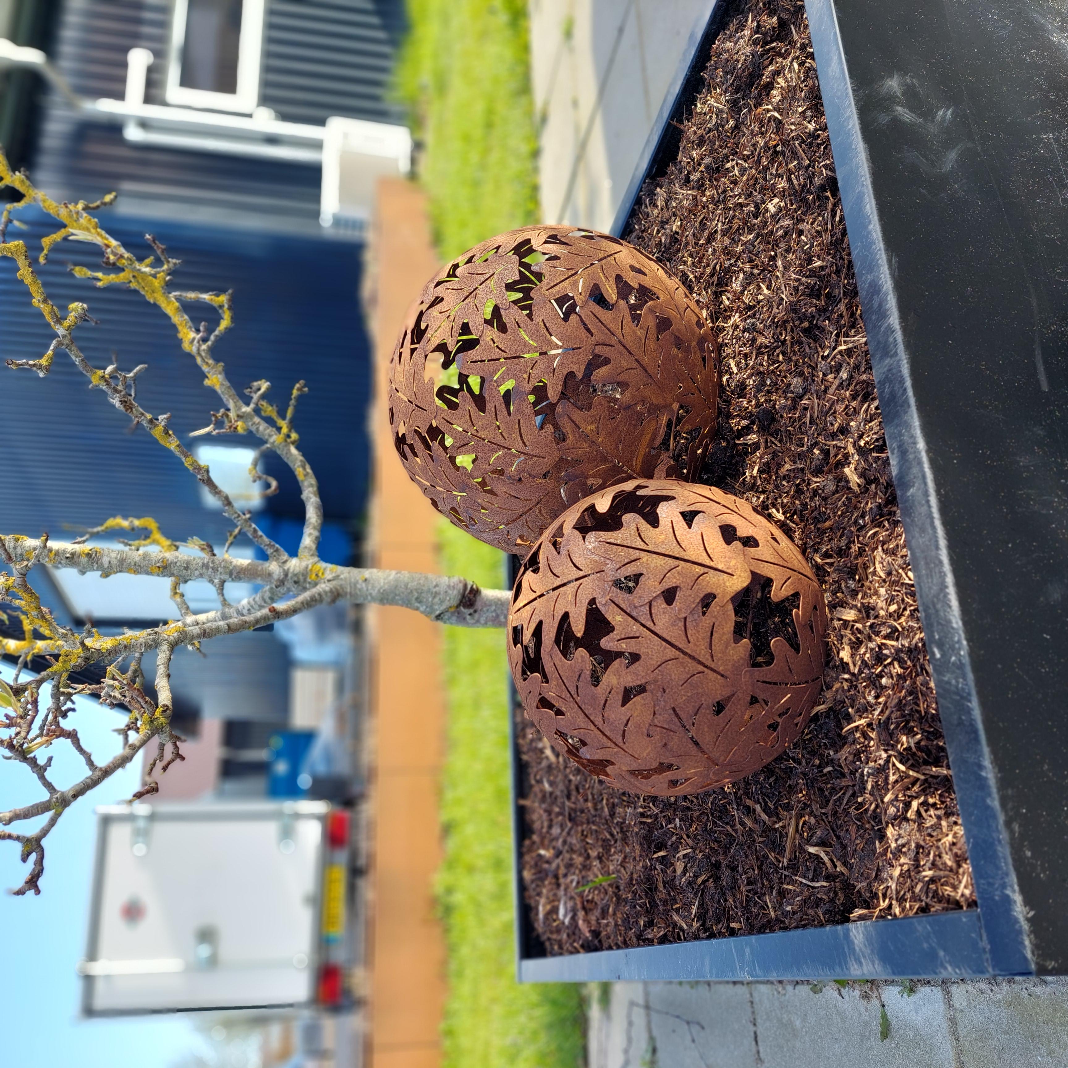 Egeblade jernkuglesæt - 2 størrelser i sættet