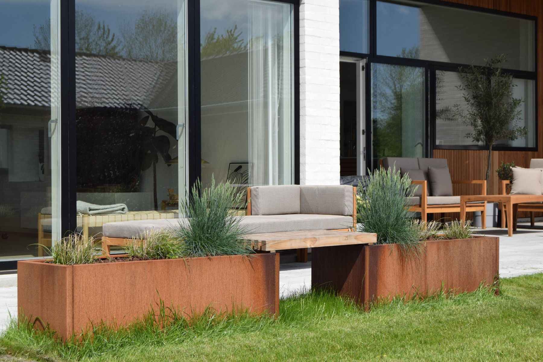 Højbede i corten med bænk | 120 x 40 x 40