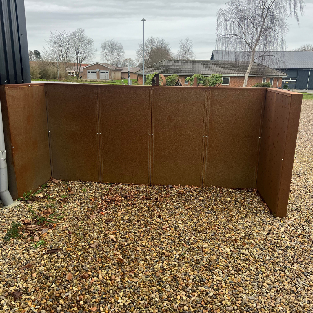 Skraldespandsskjuler i cortenstål | Med inderplade