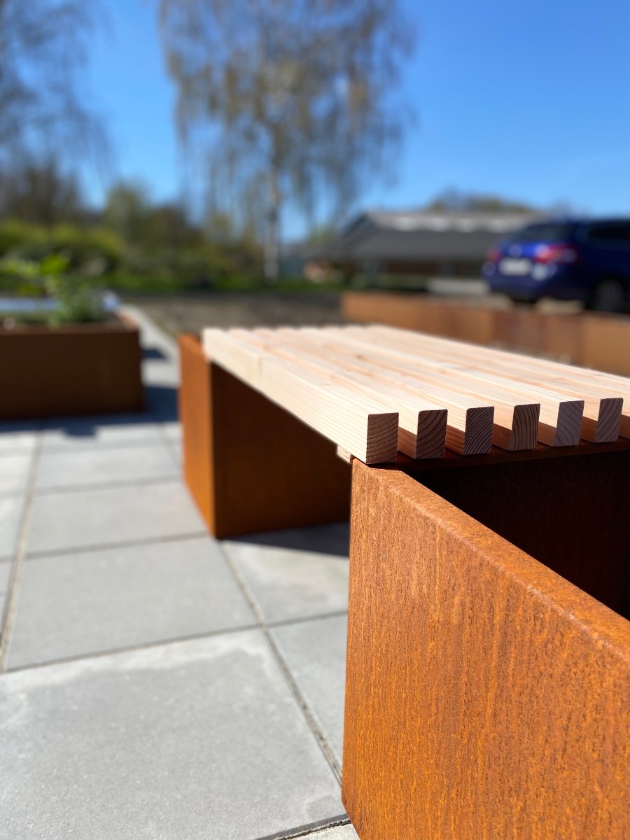 Plantekassesæt med bænk - 120 x 40 & 80 x 40 i cortenstål