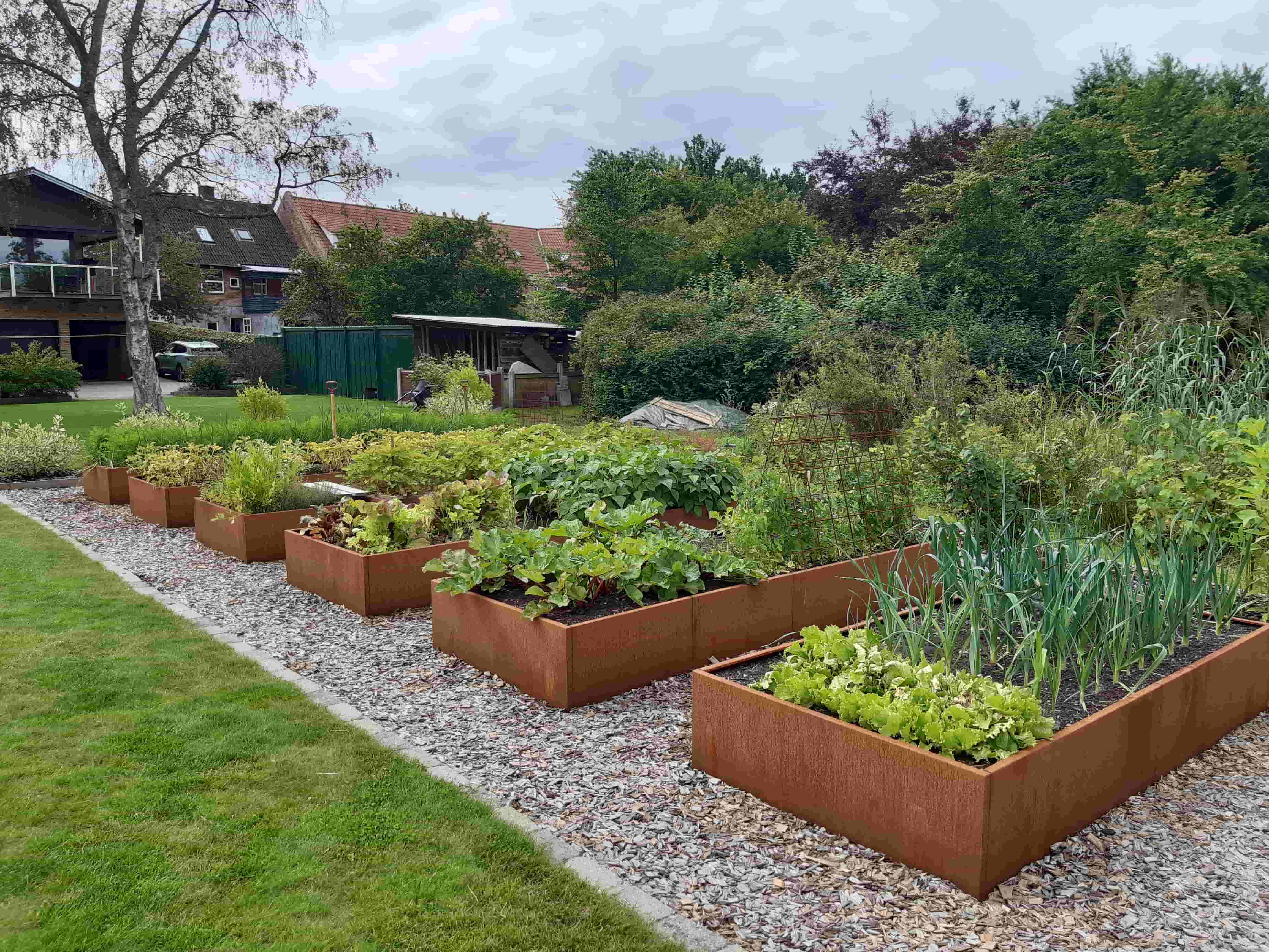 højbed i cortenstål