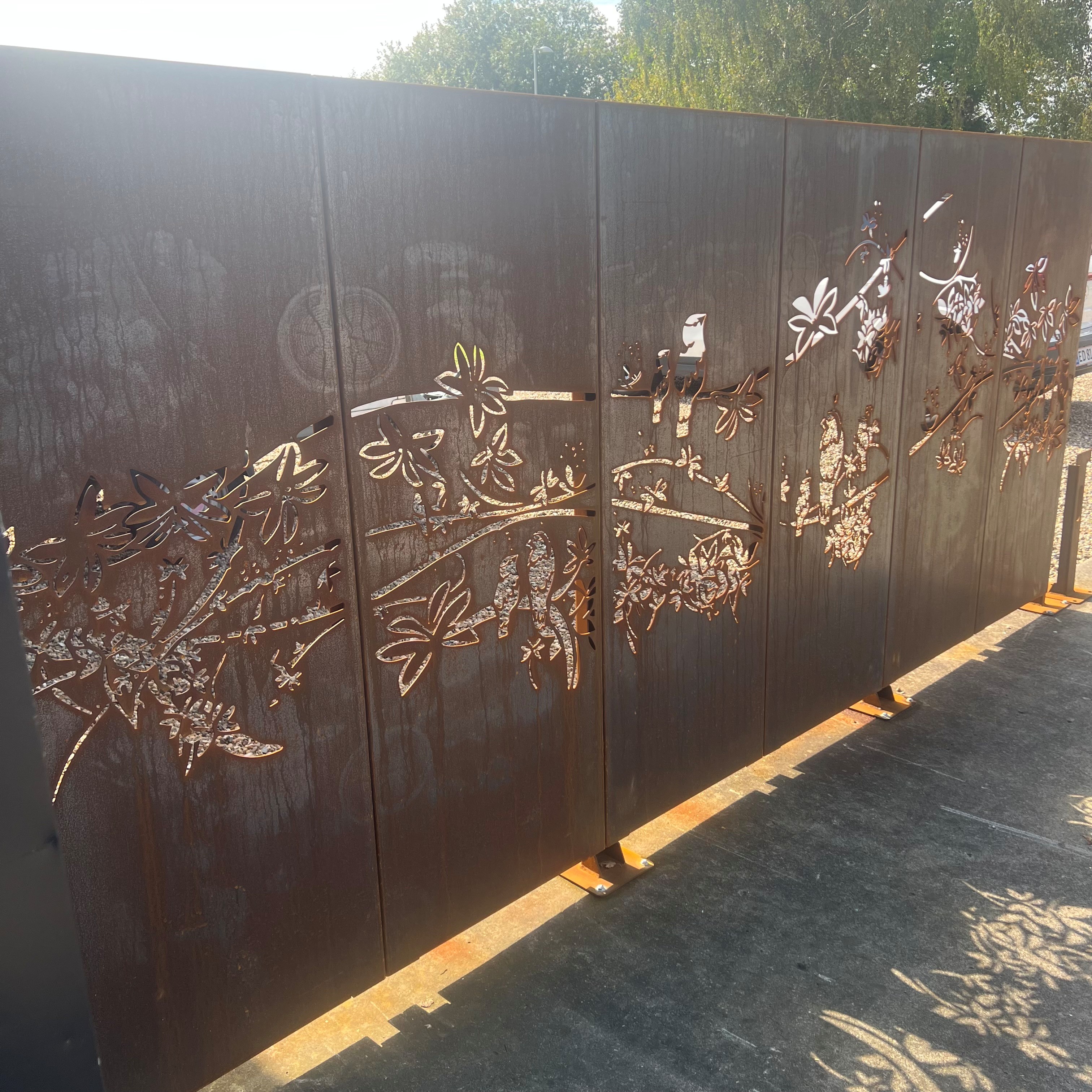 Hegn i cortenstål | Fugle på grene | Flere størrelser