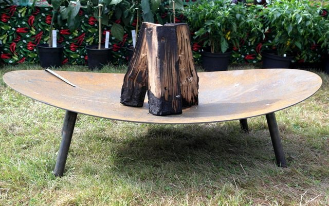 Ovalt bålfad med ben