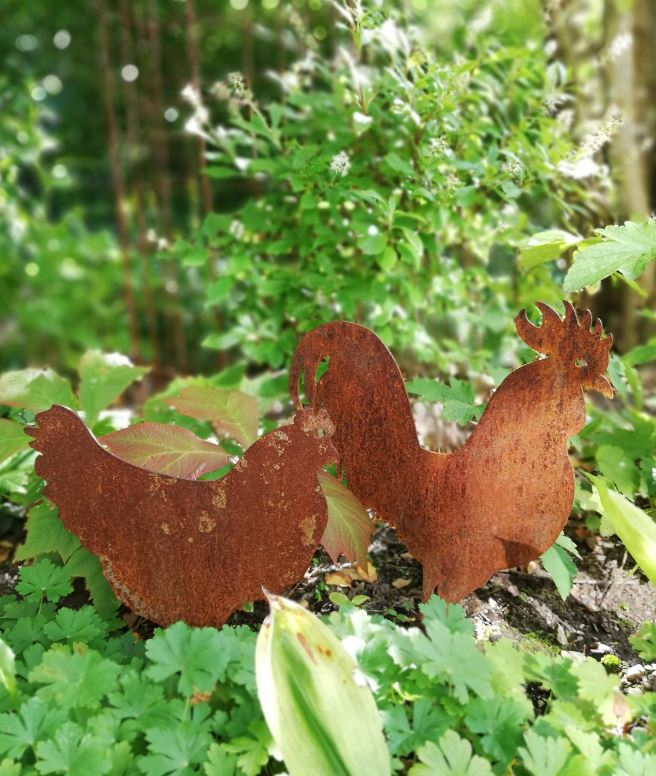 Figurer i jern - sæt med høne og hane