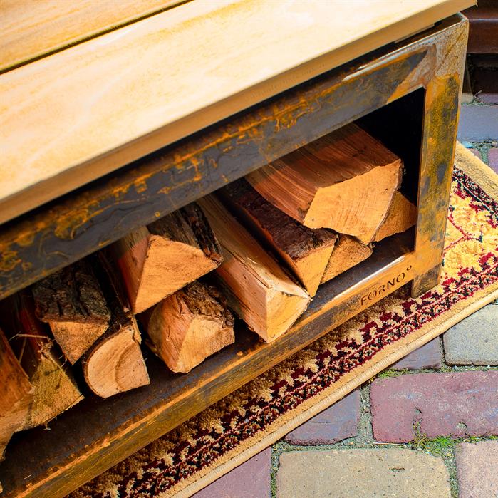 Brændeskjuler med bænk 