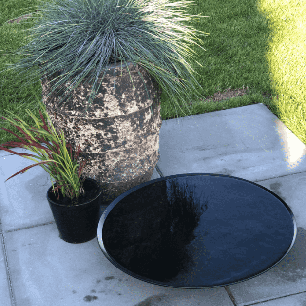 Sortlakeret spejlbassin med påsvejst fod | Ø60 cm