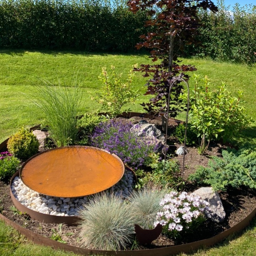 Spejlbassin i cortenstål med påsvejst fod