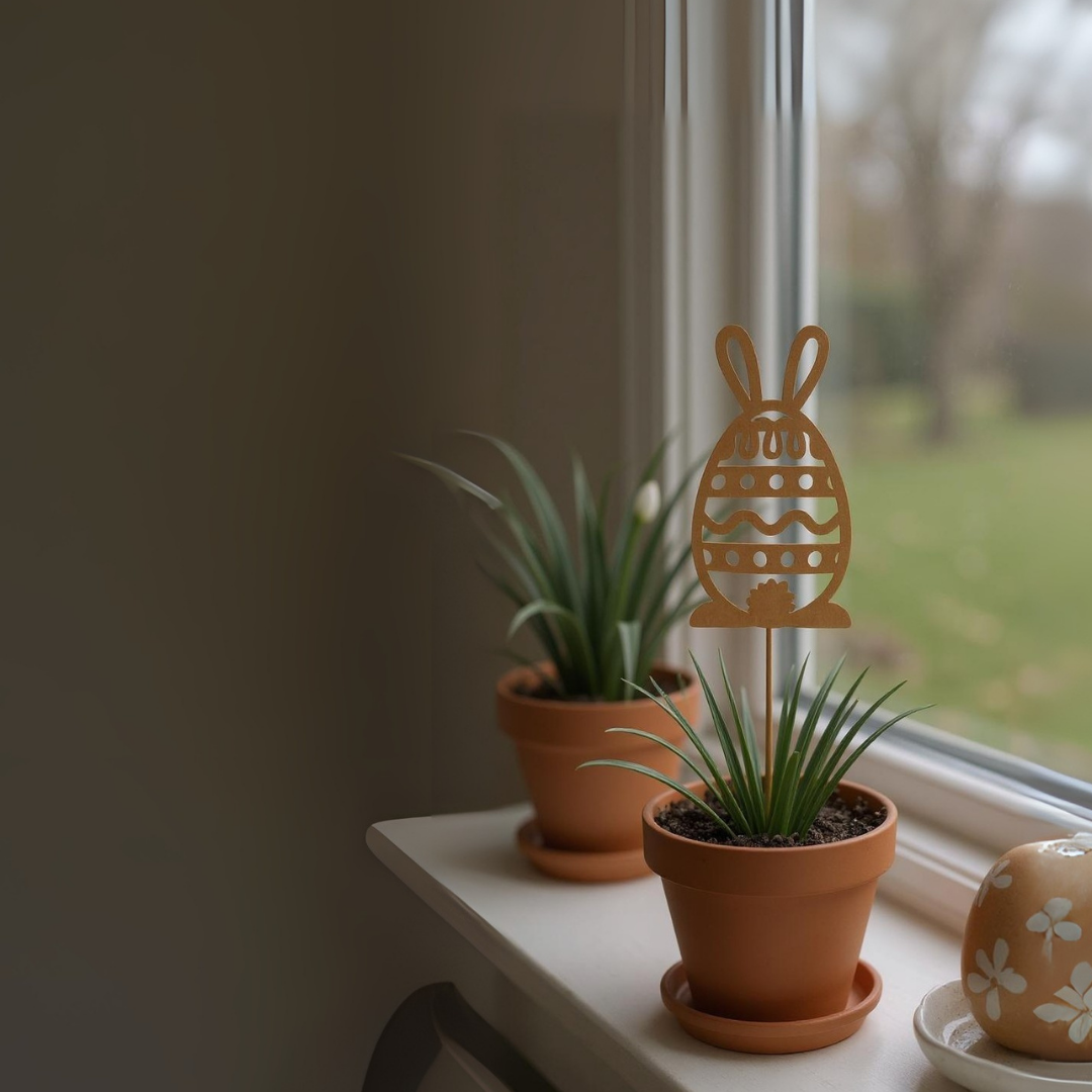 Figur i jern | Påskehare på spyd